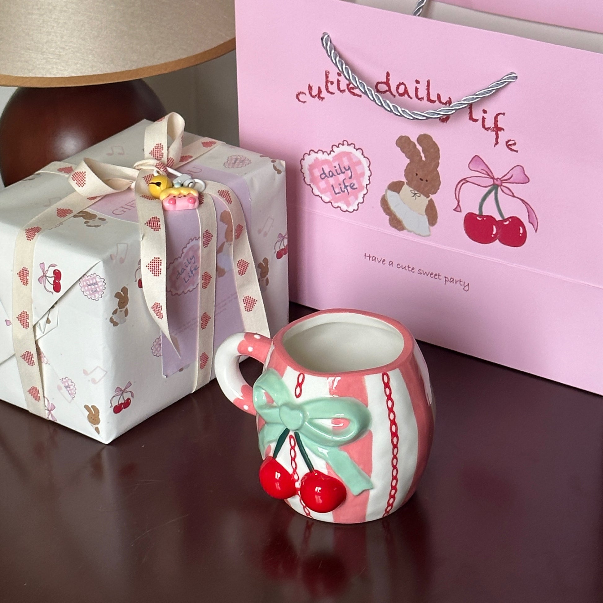 Bow Knot Cherry Mug