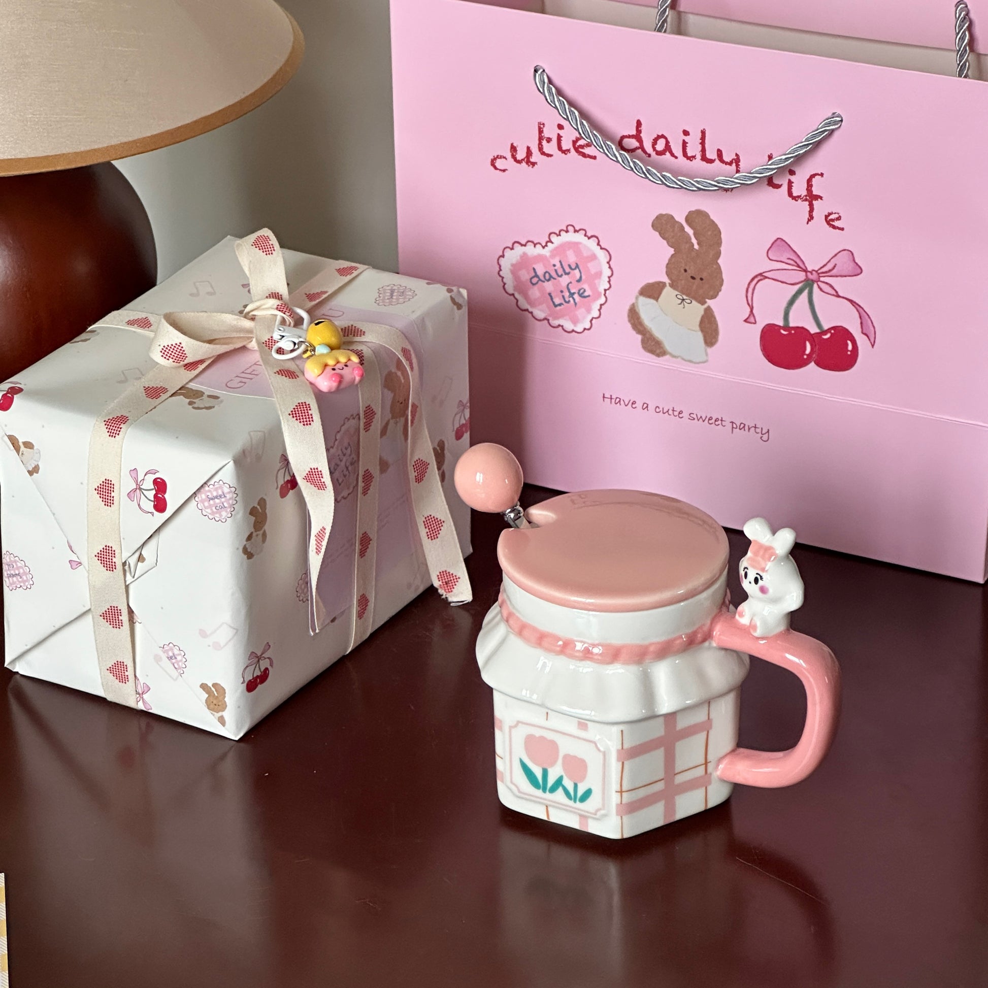 Tulip Rabbit Mug with Lid
